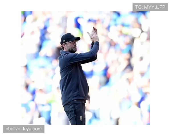海伦芬定位球战术再显神威,稳健发挥助球队锁定关键胜局 海伦芬定位球战术再显神威,稳健发挥助球队锁定关键胜局