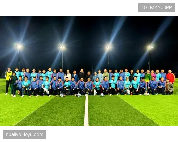 闪耀绿茵场:球星们本赛季高光时刻与关键表现引热议 闪耀绿茵场:球星们本赛季高光时刻与关键表现引热议