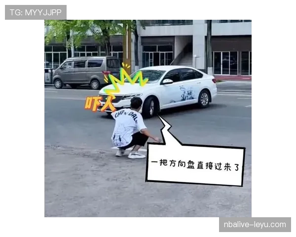 古力打完棋还蹲路边啃煎饼，这反差谁懂啊